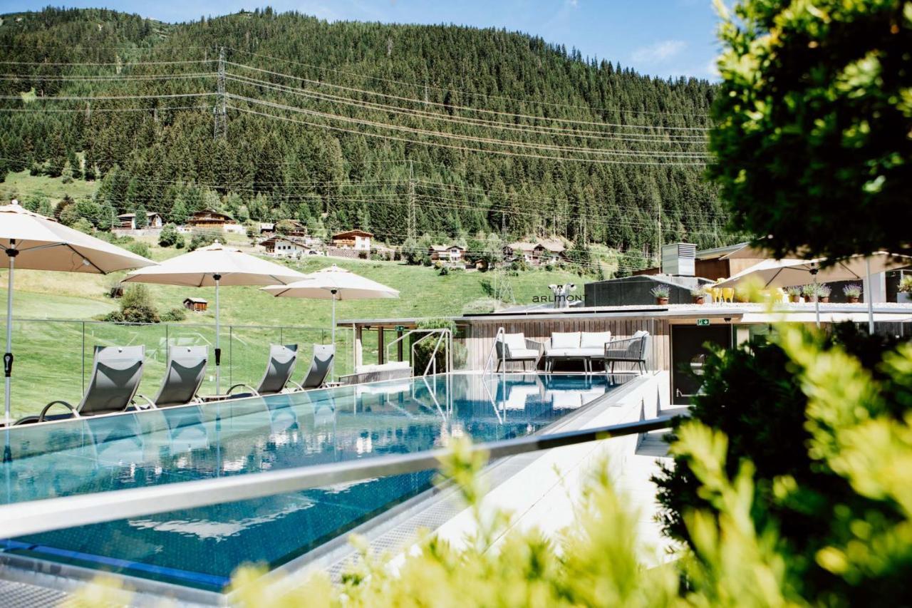 Hotel Arlmont 4 Stern Superior Sankt Anton am Arlberg Exteriör bild